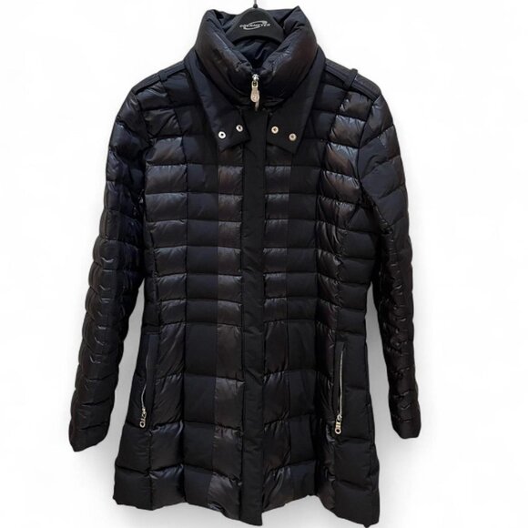 A Diamond in the Snow Coat - Picture 1 of 2